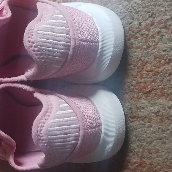 Adidas Big Kids sneakers - Picture 4 of 5